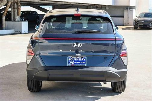 2026 Hyundai KONA SE