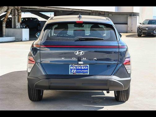 2026 Hyundai KONA SE