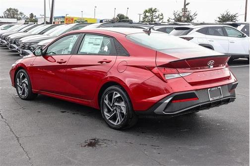 2025 Hyundai ELANTRA HEV SEL Sport