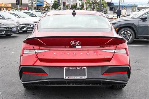 2025 Hyundai ELANTRA HEV SEL Sport