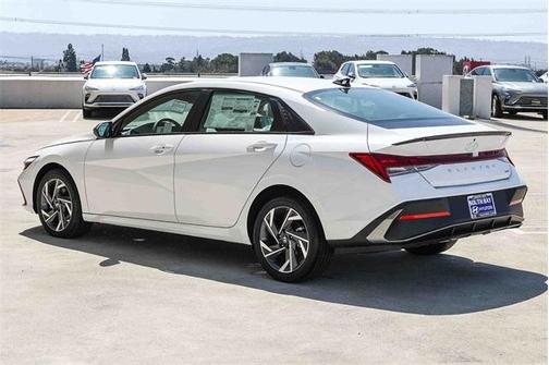 2025 Hyundai ELANTRA HEV SEL Sport