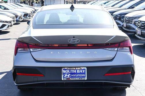 Metal 2026 Hyundai ELANTRA HEV Blue