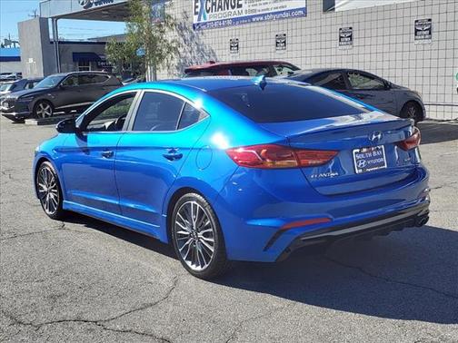 Photo 3 of 25 of 2017 Hyundai Elantra Sport