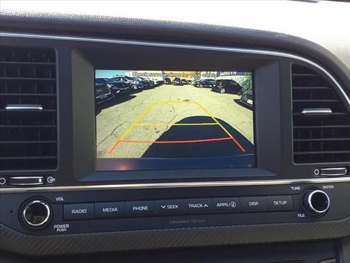 Photo 5 of 25 of 2017 Hyundai Elantra Sport