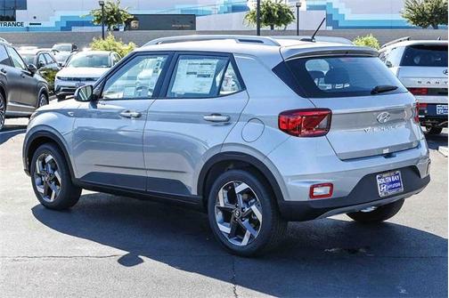 2025 Hyundai VENUE SEL