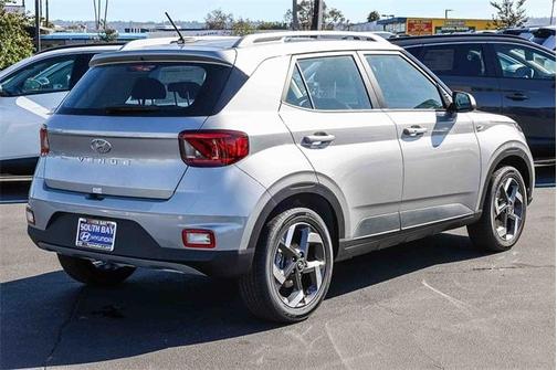 2025 Hyundai VENUE SEL