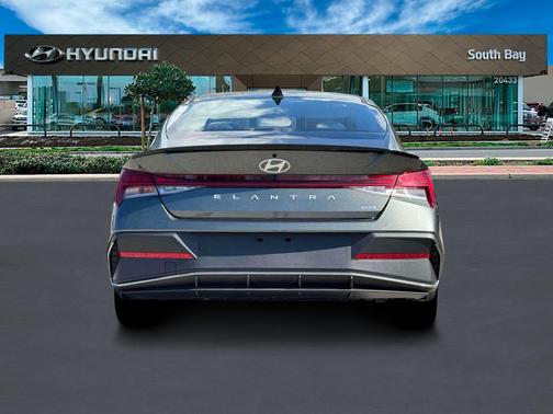 2025 Hyundai ELANTRA HEV SEL Sport