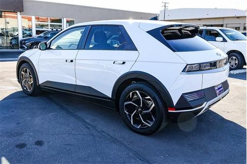 2024 Hyundai IONIQ 5 SE Standard Range