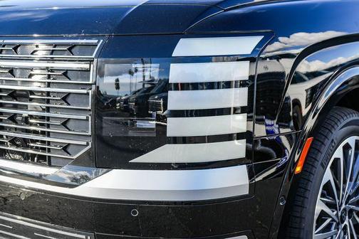 Abyss Black Pearl 2026 Hyundai Palisade Hybrid Calligraphy