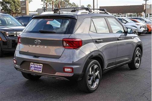 2023 Hyundai VENUE Limited