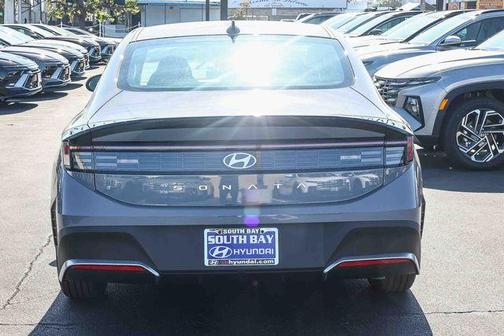 2026 Hyundai SONATA SE