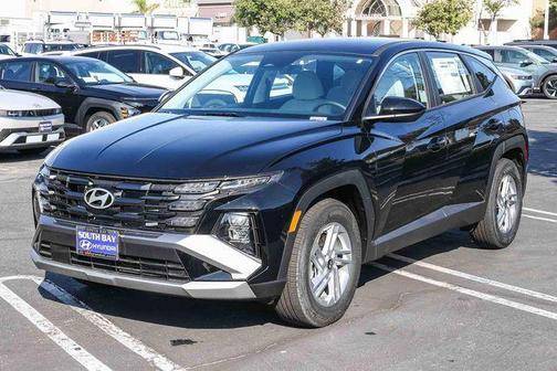 Phantom Black 2026 Hyundai TUCSON SE