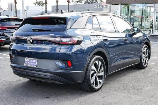 2023 Volkswagen ID.4 Pro