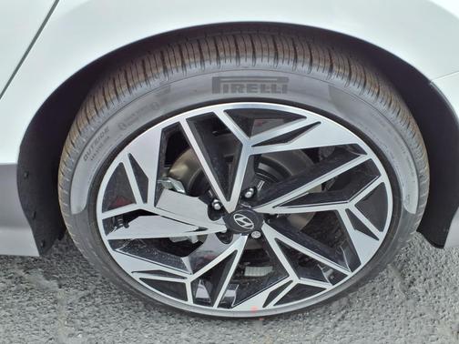 2025 Hyundai IONIQ 6 SEL