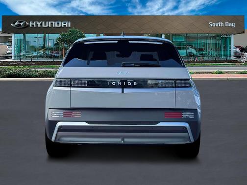 2025 Hyundai IONIQ 5 SE Standard Range