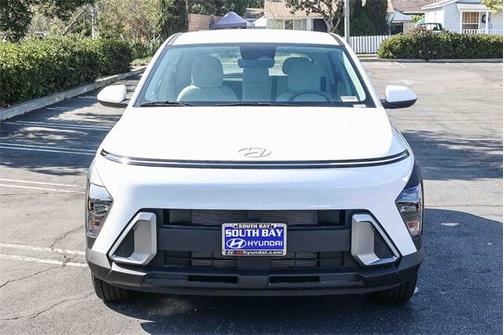 2026 Hyundai KONA SE