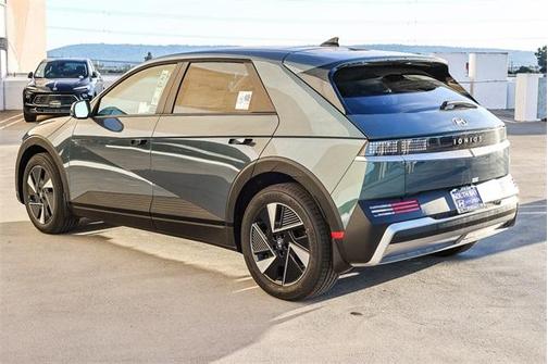 2026 Hyundai IONIQ 5 SE Standard Range