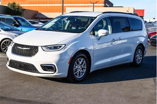 2022 Chrysler Pacifica Touring-L