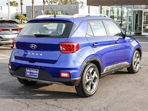 2023 Hyundai VENUE SEL
