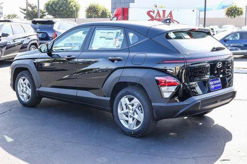 Abyss Black Pearl 2026 Hyundai KONA SE