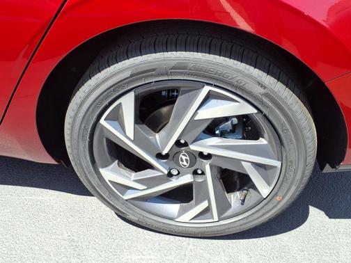 2025 Hyundai ELANTRA HEV Limited