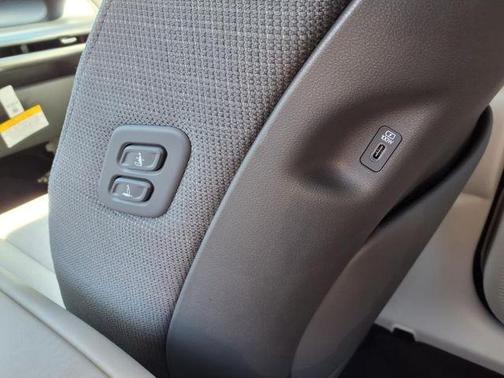 2026 Hyundai IONIQ 9 SE