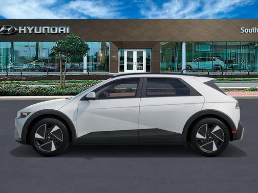 2025 Hyundai IONIQ 5 SEL