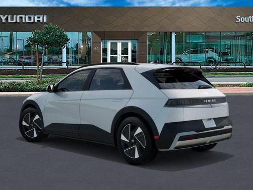 2025 Hyundai IONIQ 5 SEL