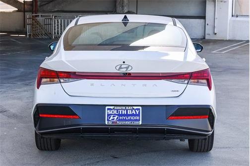 2026 Hyundai ELANTRA HEV Limited