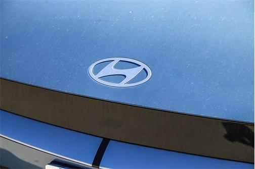2025 Hyundai IONIQ 5 SE