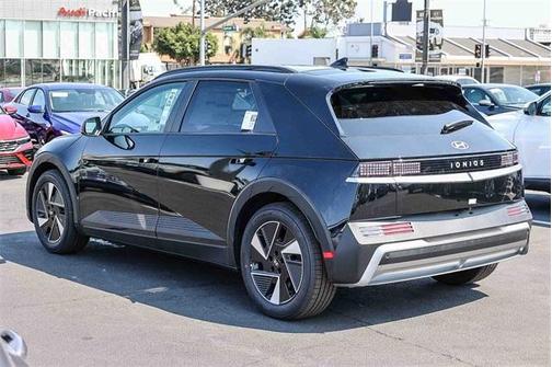 2025 Hyundai IONIQ 5 SEL