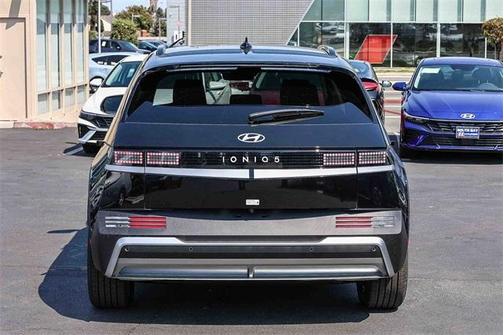 2025 Hyundai IONIQ 5 SEL