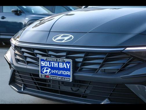 2025 Hyundai ELANTRA HEV SEL Sport