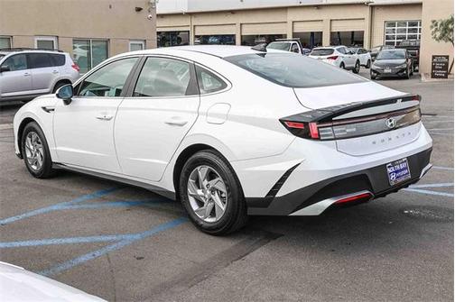 2025 Hyundai SONATA SE