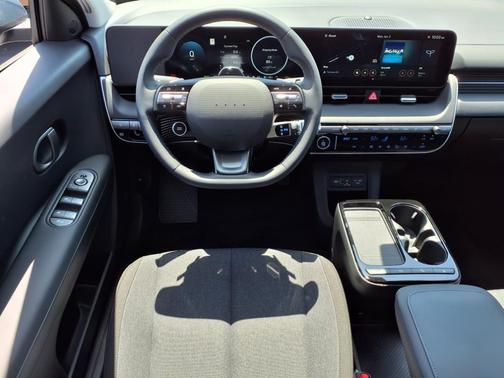 2025 Hyundai IONIQ 5 SE