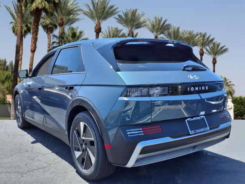 2025 Hyundai IONIQ 5 SE