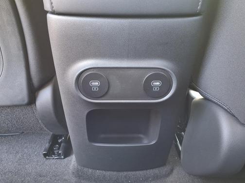 2025 Hyundai IONIQ 5 SE