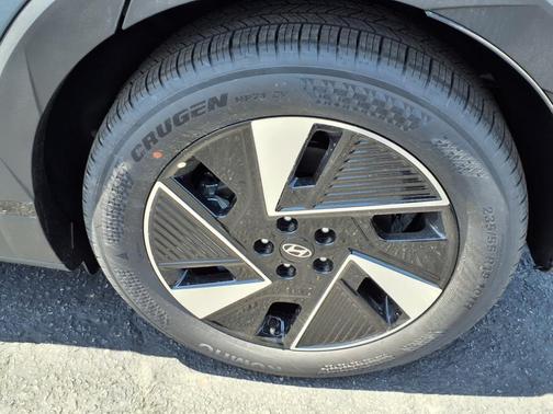 2025 Hyundai IONIQ 5 SE