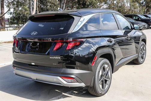 Phantom Black 2026 Hyundai SANTA CRUZ Limited