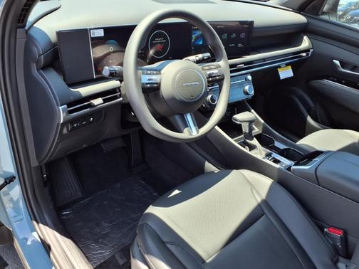 2025 Hyundai SANTA CRUZ SEL Activity