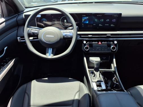 2025 Hyundai SANTA CRUZ SEL Activity