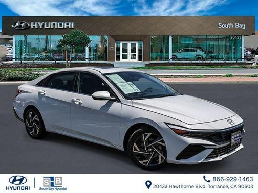 White 2025 Hyundai ELANTRA SEL Convenience