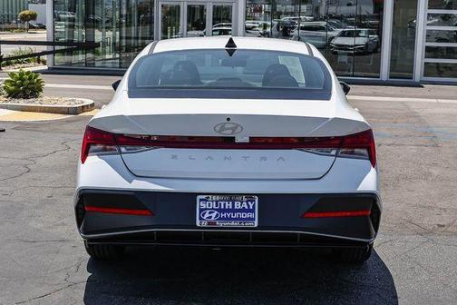 White 2025 Hyundai ELANTRA SEL Convenience