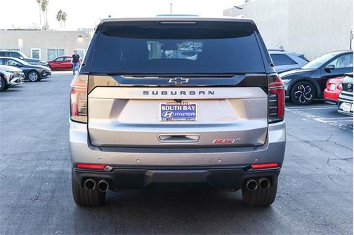 2025 Chevrolet Suburban RST