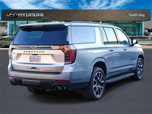 2025 Chevrolet Suburban RST