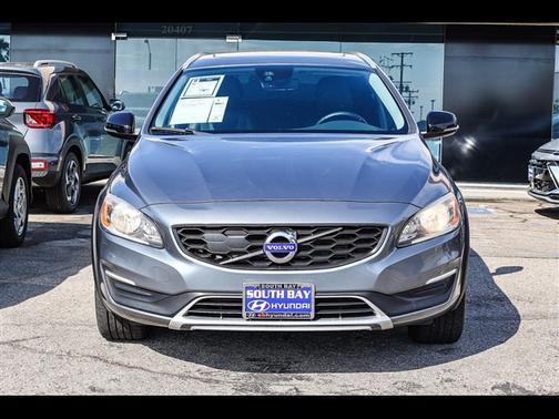 2018 Volvo V60 Cross Country T5