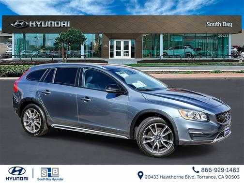 2018 Volvo V60 Cross Country T5