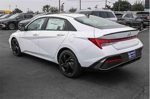 2026 Hyundai ELANTRA HEV SEL Sport