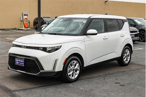 2024 Kia Soul LX