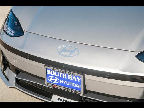 2025 Hyundai IONIQ 6 Limited